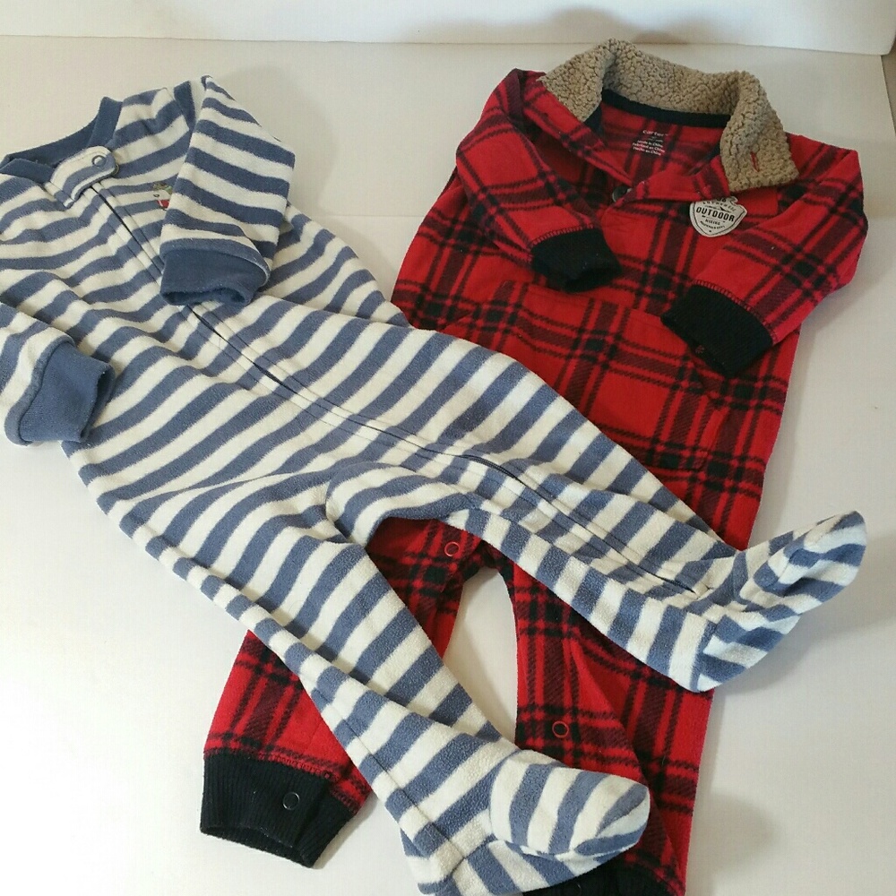 Carter's fleece 2 footie 9 months